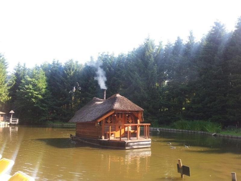 In De Veluwe Met Prive Sanitair Ll54 Luxury tent Putten